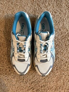 ASICS Men’s White and Blue Running Shoes